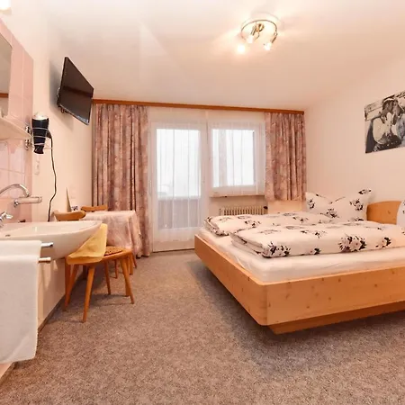 Piz Buin Appartement Partenen